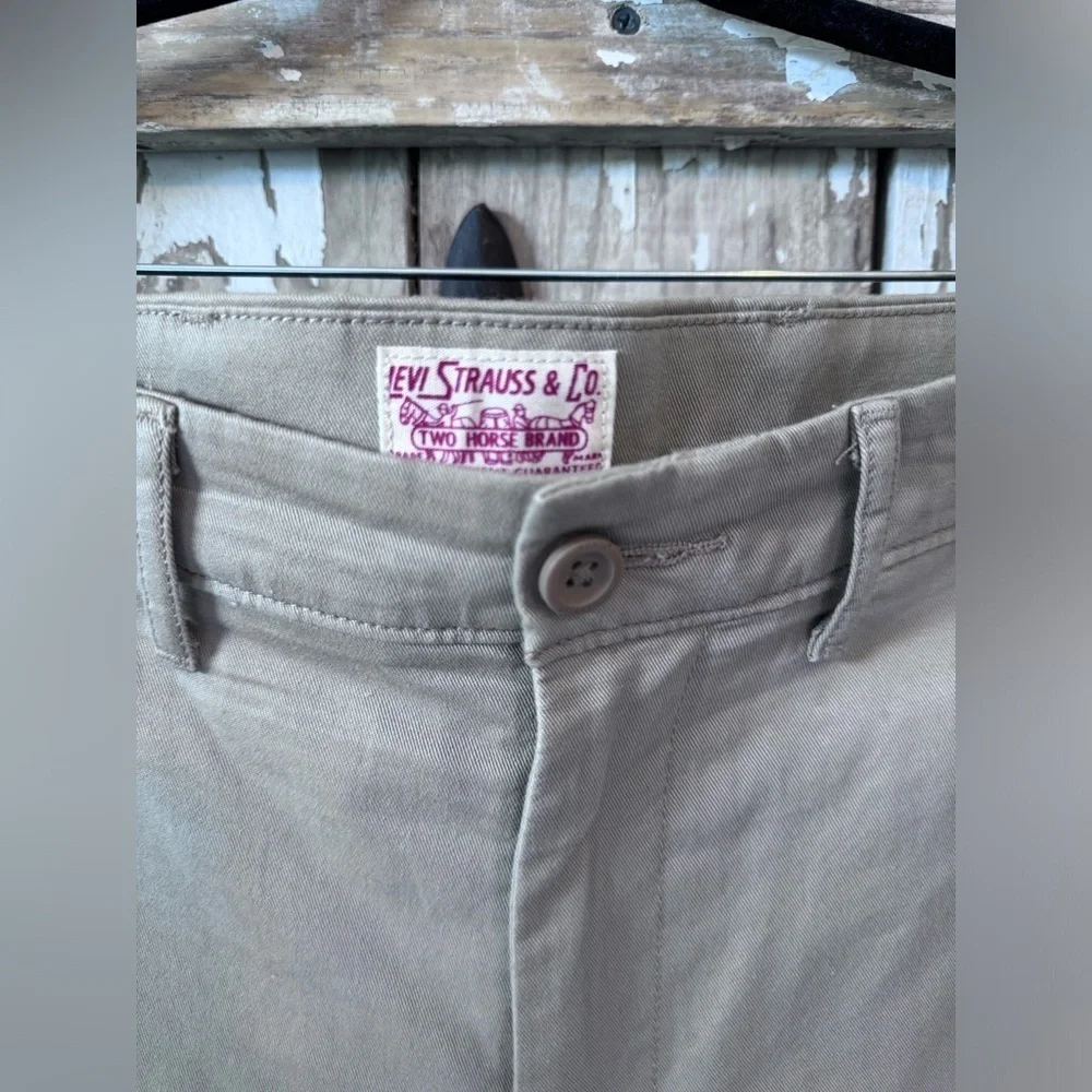 Levi’s Slacks Tan Size 38x32 Flat Front